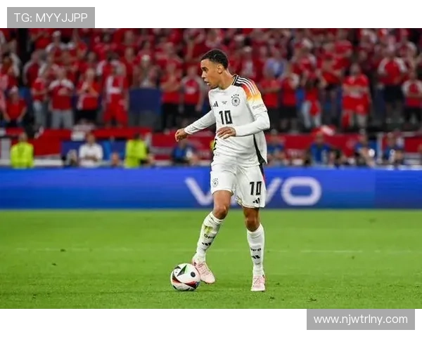 穆西亚拉德甲百胜创最年轻纪录